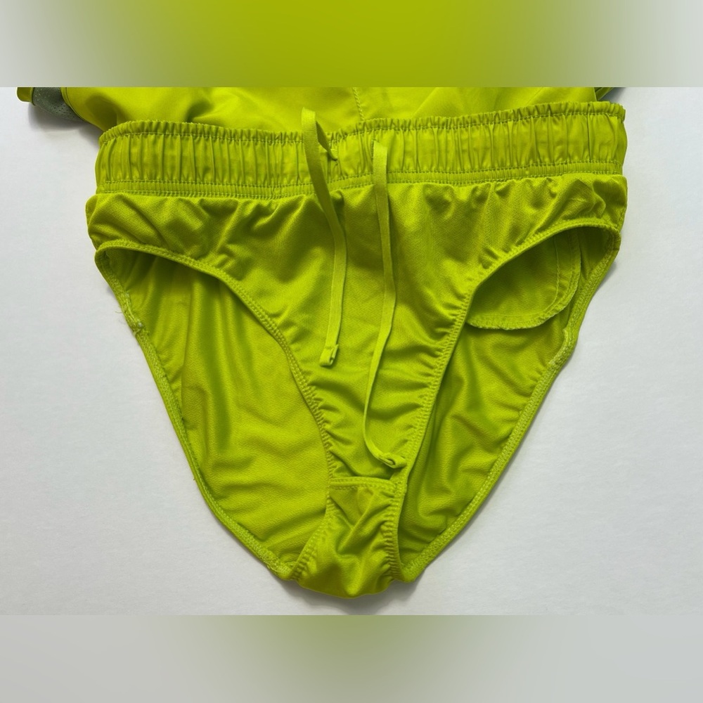 Nike Women's Dri-fit Tempo Track 3.5 Shorts in Bright Cactus Size: XS - NWT - Picture 10 of 11